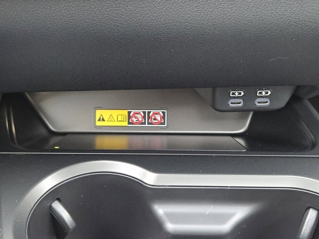 New 2025 Lexus UX 300h AWD image 15