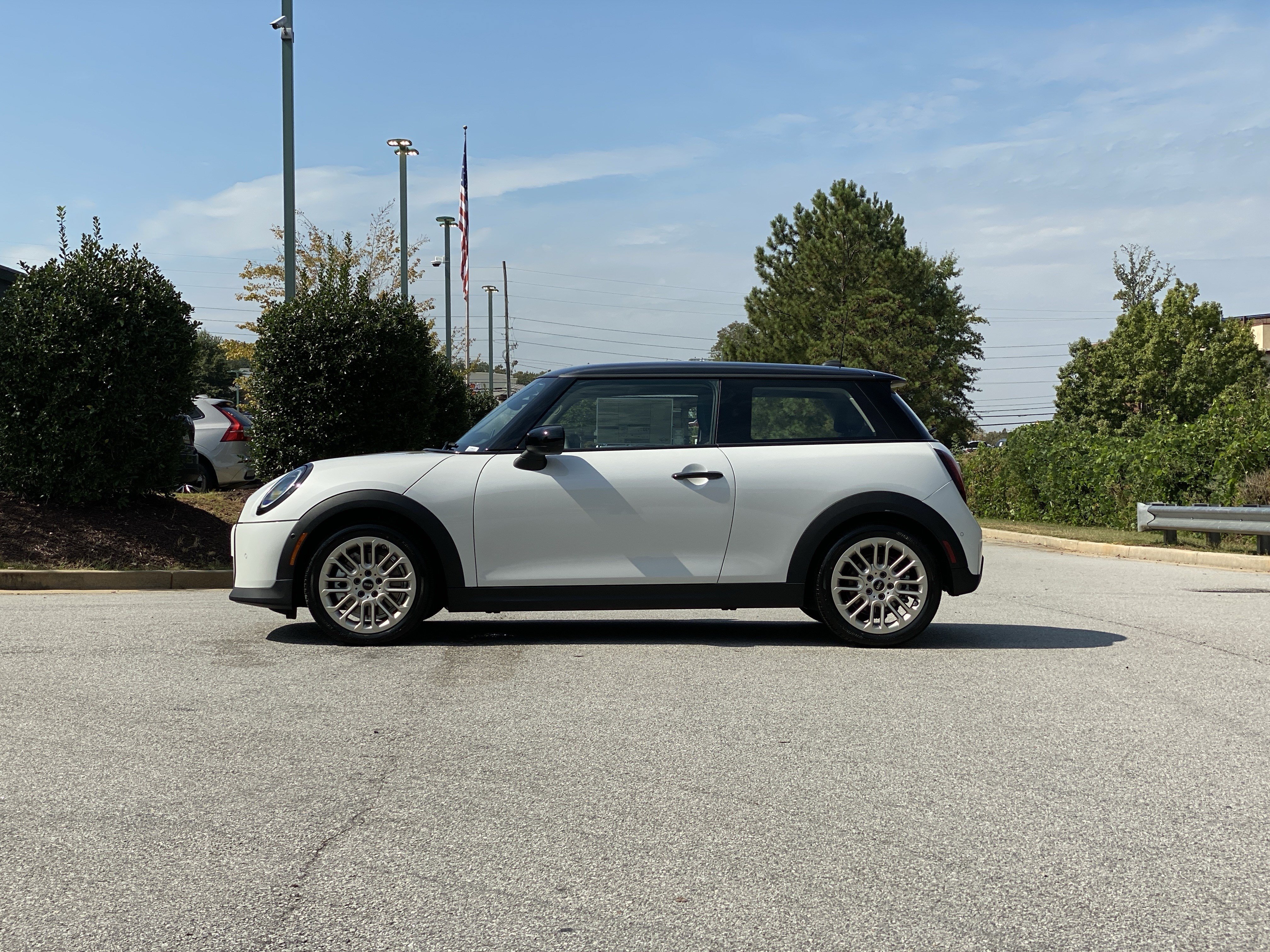 Used 2026 MINI Cooper 2-Door Hardtop FWD image 13