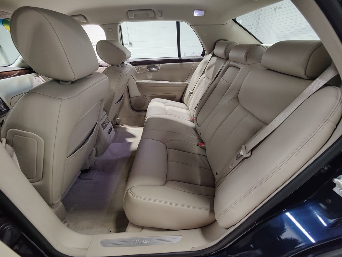 Used 2007 Cadillac DTS Performance image 50