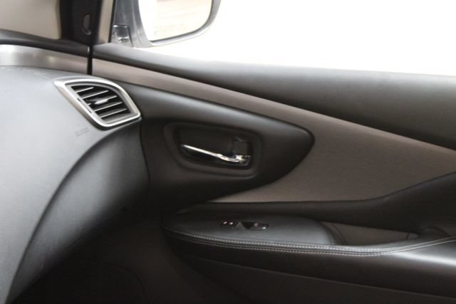 Used 2021 Nissan Murano S FWD image 11
