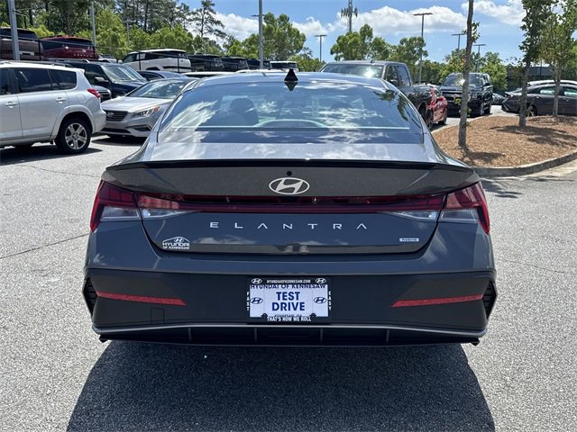New 2025 Hyundai Elantra SEL image 6