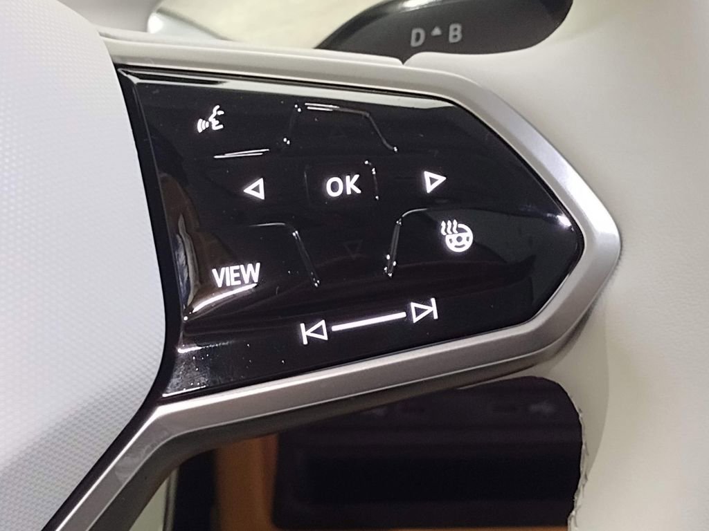 New 2025 Volkswagen ID. Buzz 1st Edition image 36