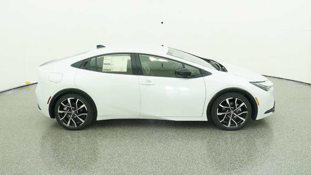 New 2026 Toyota Prius Plug-In Hybrid FWD image 14