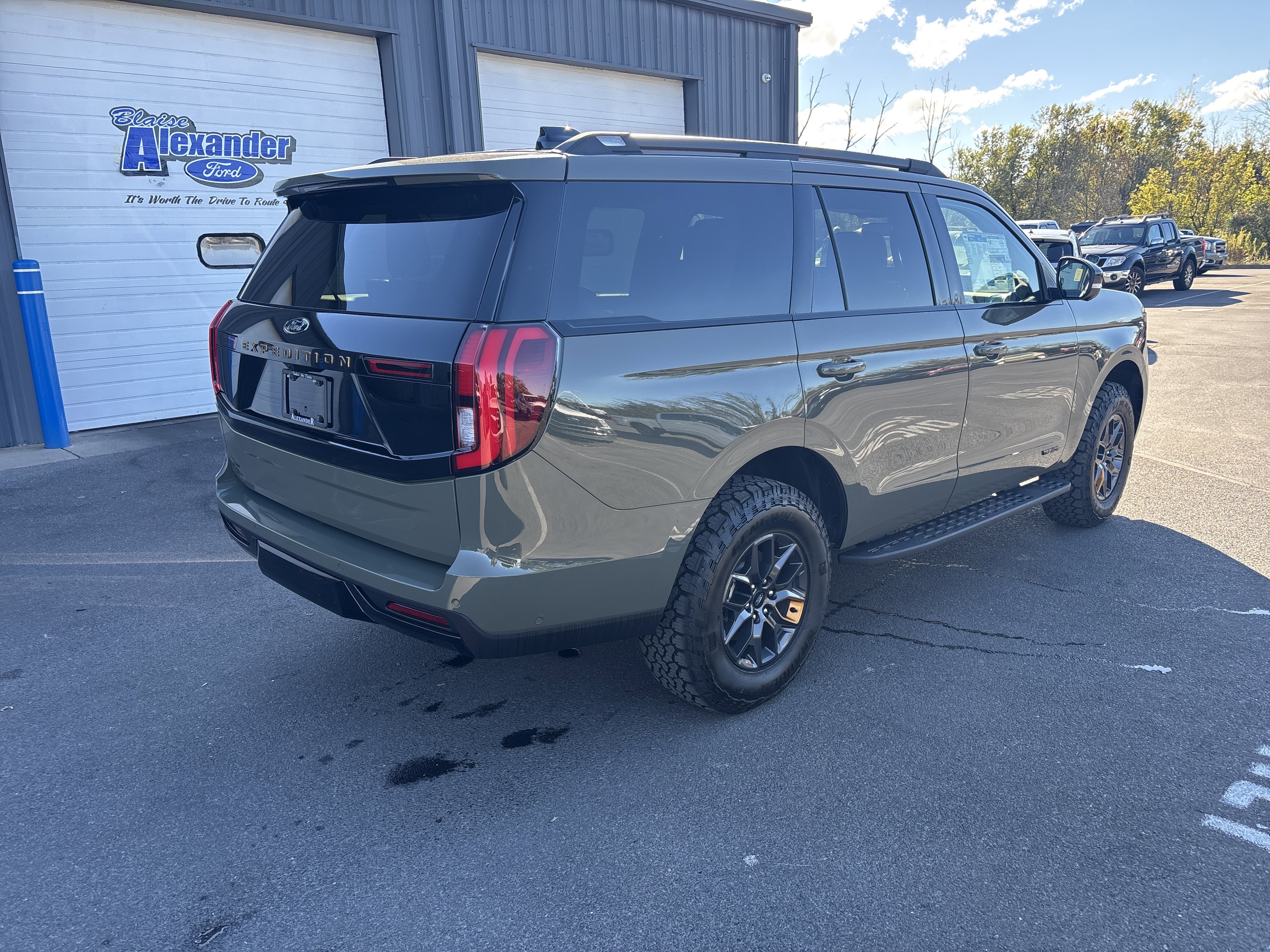 New 2025 Ford Expedition Tremor video 3