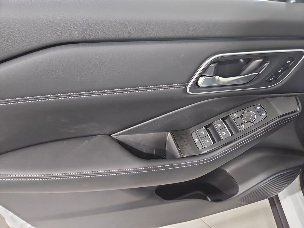 New 2026 Nissan Rogue Platinum image 11