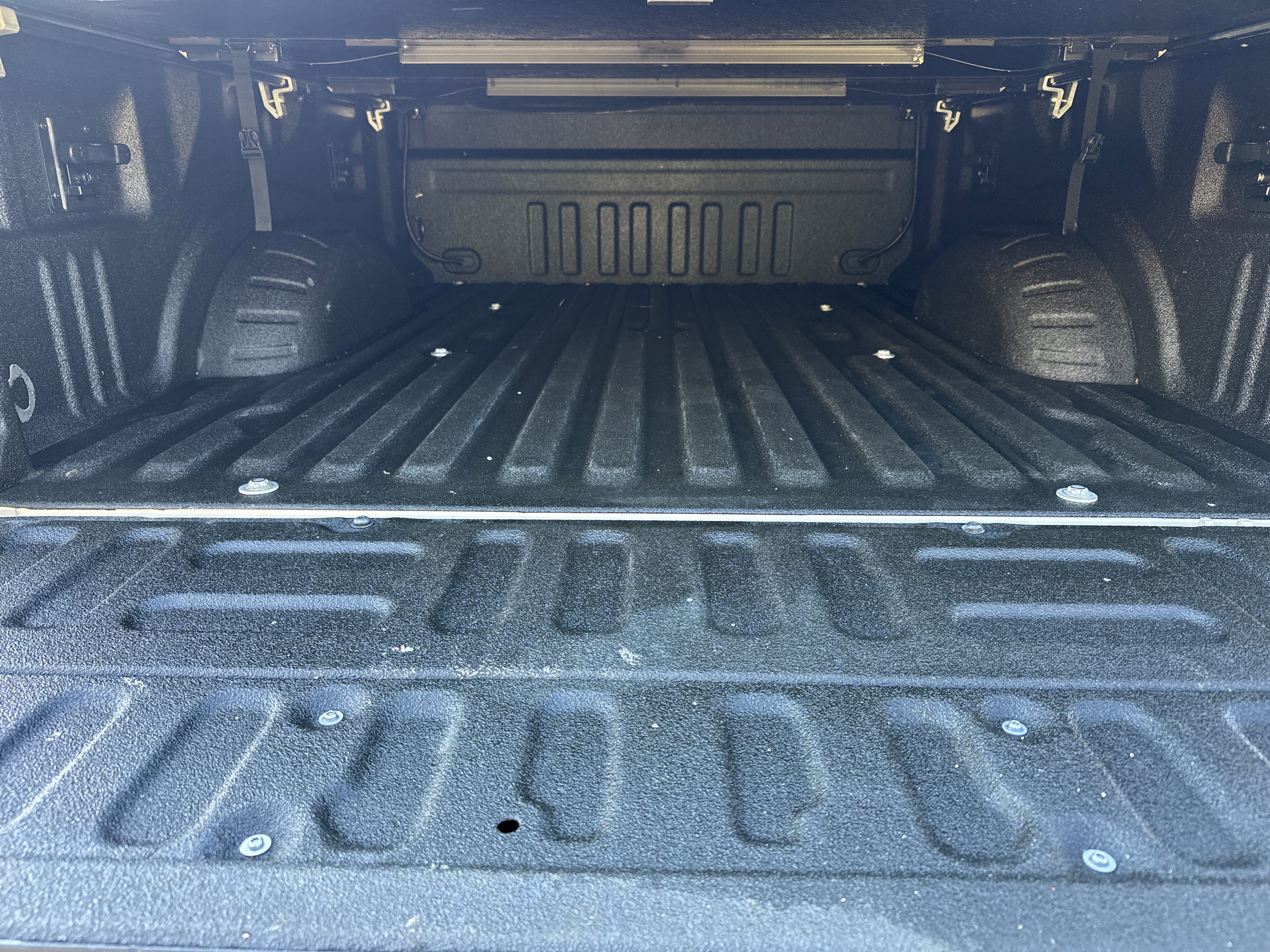 Used 2017 Ford F250 Lariat w/ FX4 Off-Road Package image 32