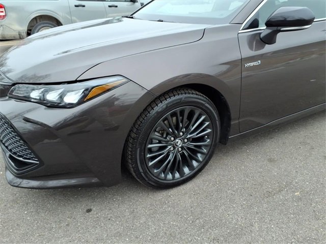 Certified 2019 Toyota Avalon XSE image 4