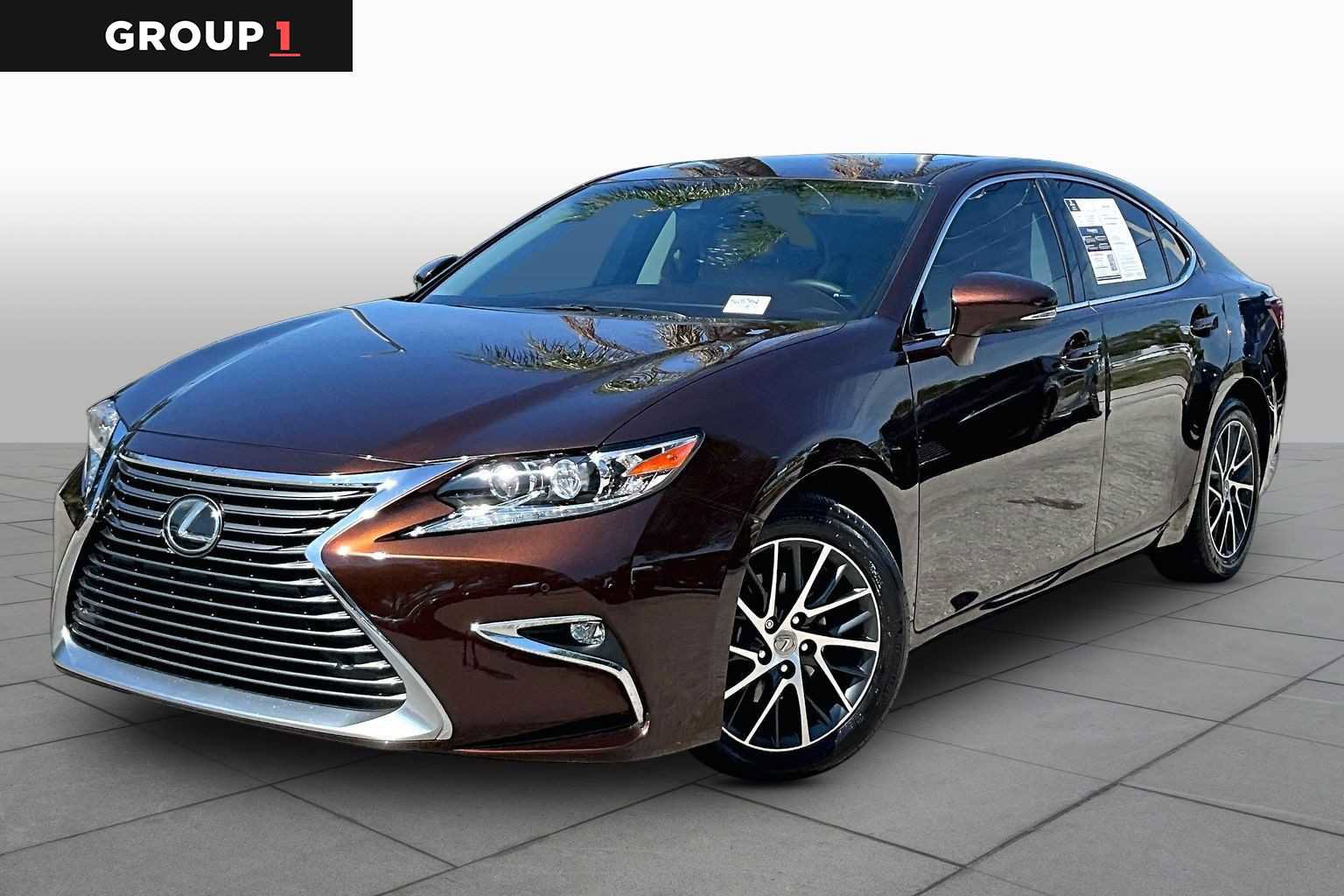 Used 2017 Lexus ES 350 w/ Luxury Package FWD image 1