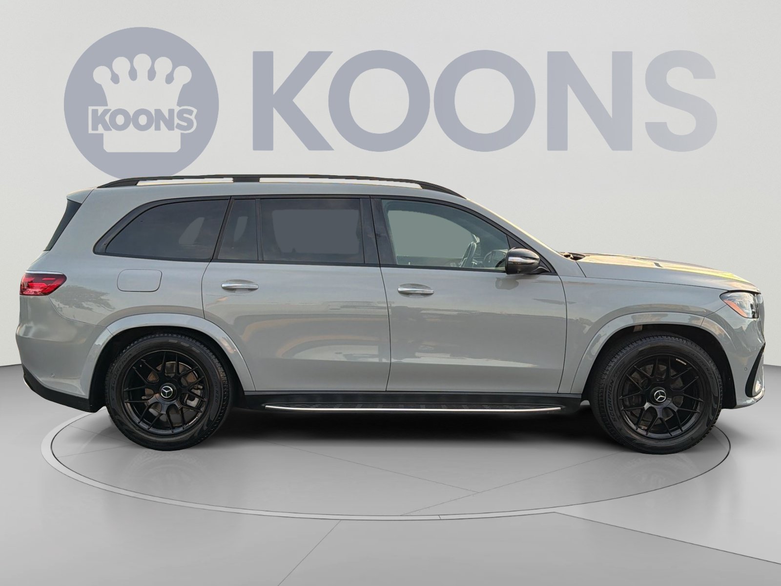 Used 2024 Mercedes-Benz GLS 580 4MATIC image 8