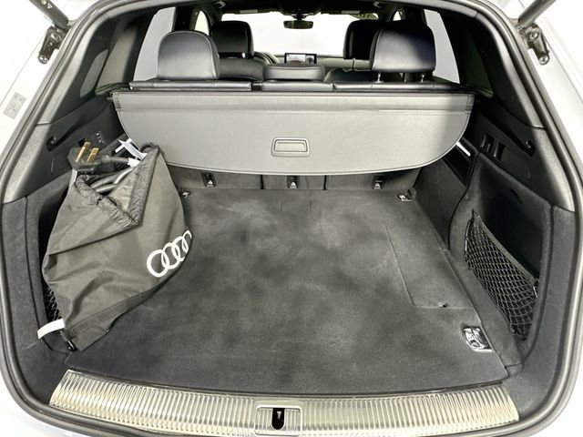 Used 2024 Audi Q5 e Premium Plus w/ Premium Plus Package image 32