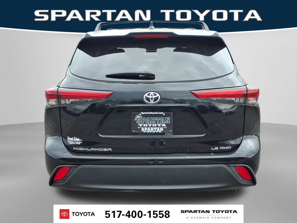 Used 2022 Toyota Highlander LE AWD/4WD image 8