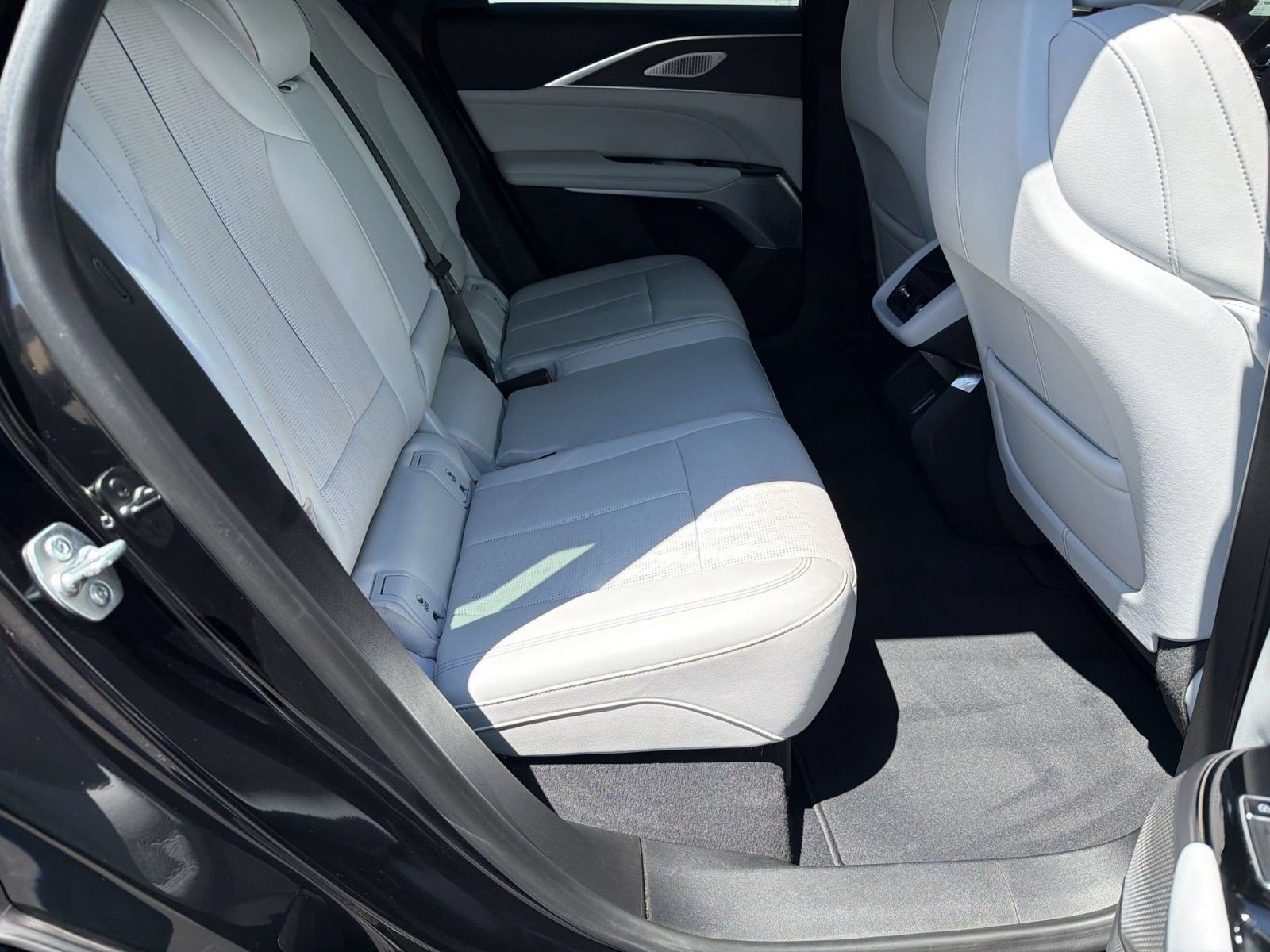 Certified 2024 Cadillac Lyriq Sport AWD/4WD image 30