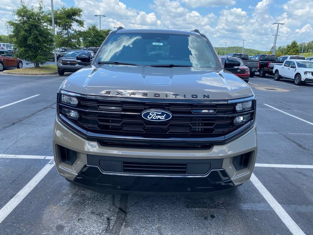 New 2027 Ford Expedition Platinum w/ Stealth Performance Package AWD/4WD image 2