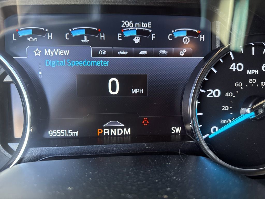 Used 2020 Ford F350 Lariat w/ Lariat Ultimate Package image 3