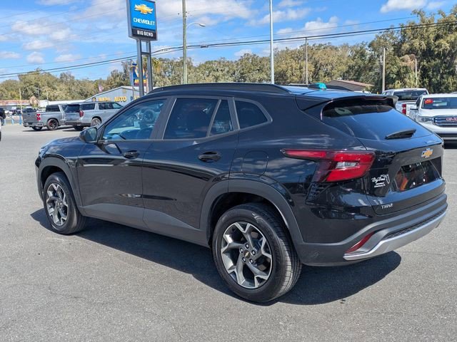 Certified 2025 Chevrolet Trax LT w/ LT Convenience Package image 5