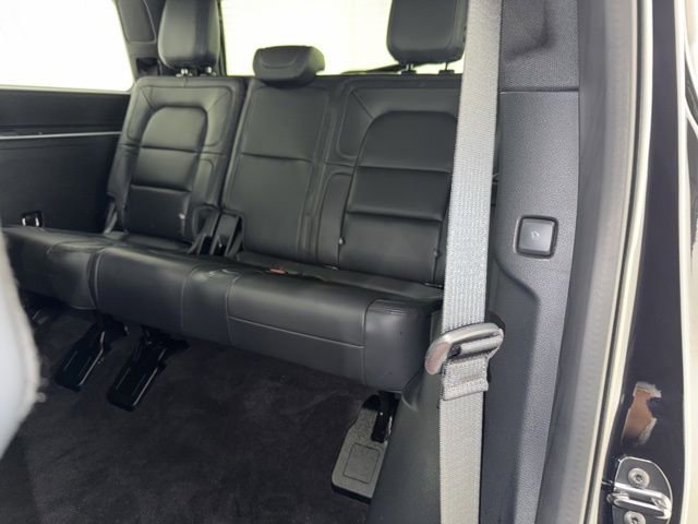 Used 2022 Lincoln Navigator Reserve AWD/4WD image 19