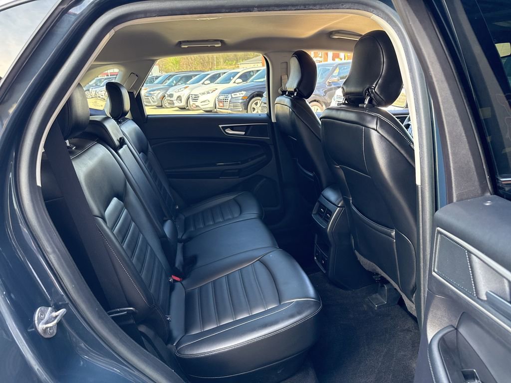 Used 2019 Ford Edge SEL w/ Equipment Group 201A AWD/4WD image 13