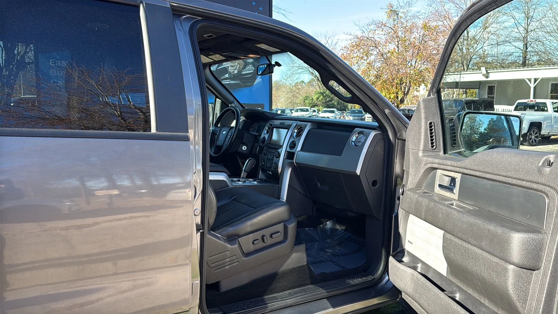 Used 2014 Ford F150 FX4 w/ Equipment Group 402A Luxury image 26