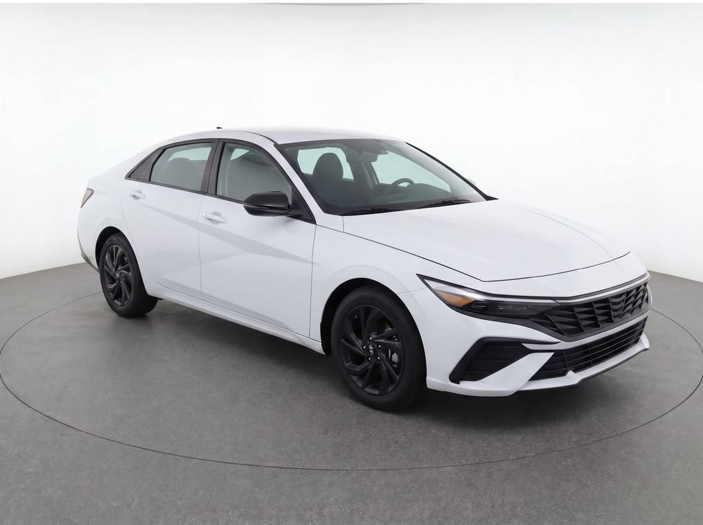 New 2026 Hyundai Elantra SEL Sport FWD image 2