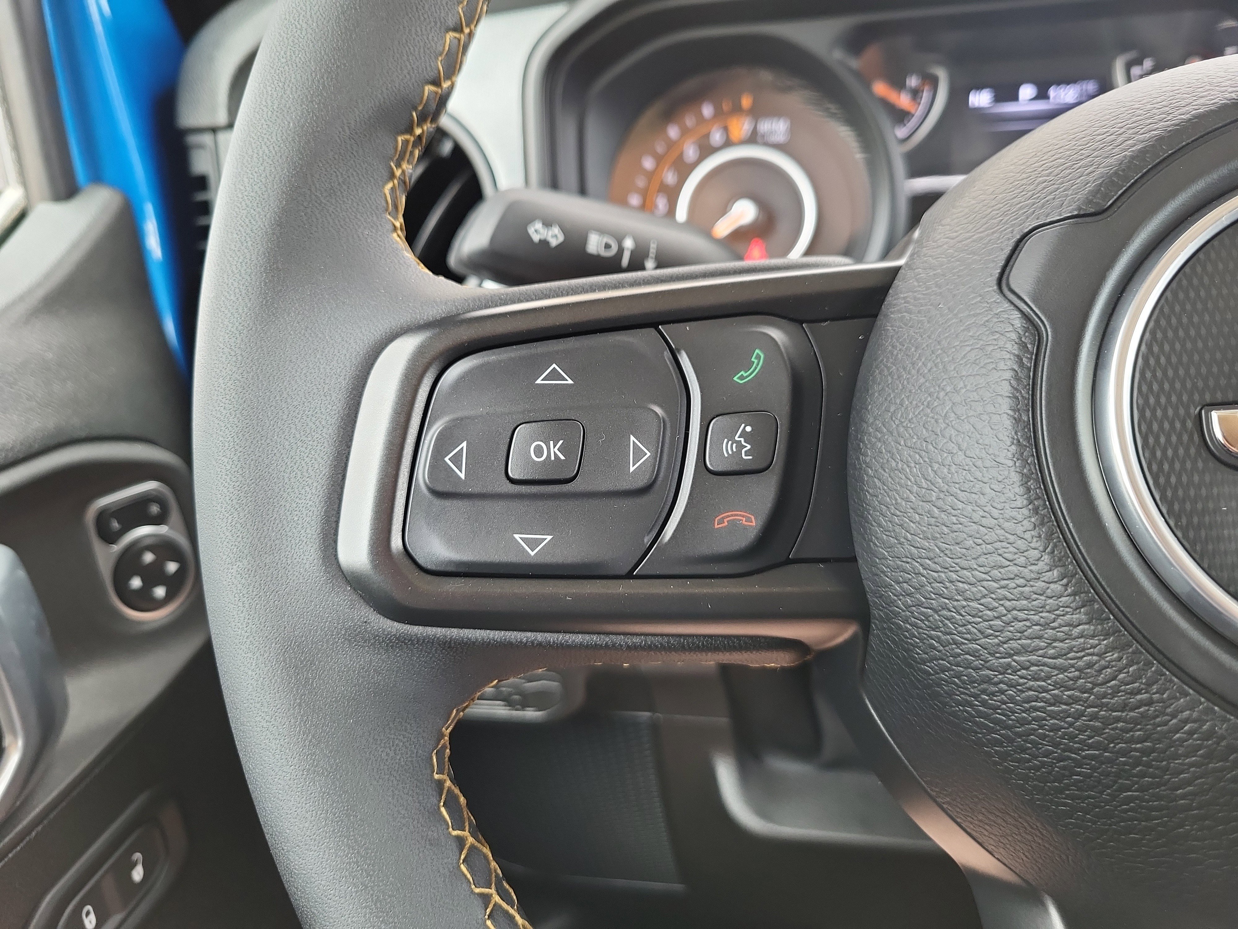 Used 2024 Jeep Gladiator Sport image 18