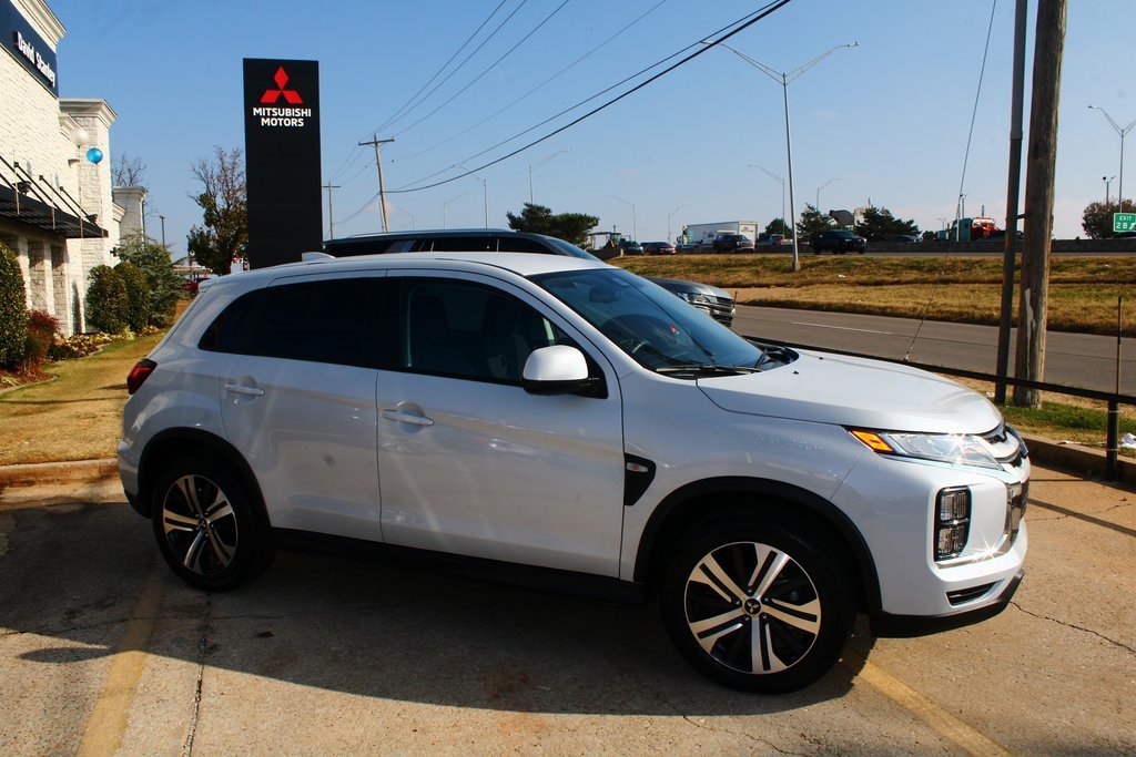 Used 2025 Mitsubishi Outlander Sport ES image 5