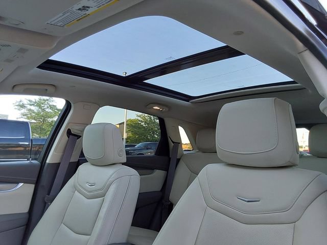 Used 2024 Cadillac XT5 Premium Luxury w/ LPO, Floor Liner Package AWD/4WD image 22