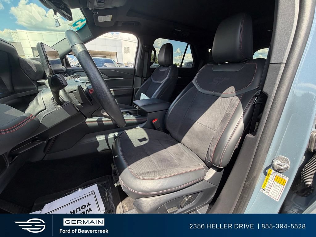 Used 2025 Ford Explorer ST w/ Sun And Sound Package AWD/4WD image 14