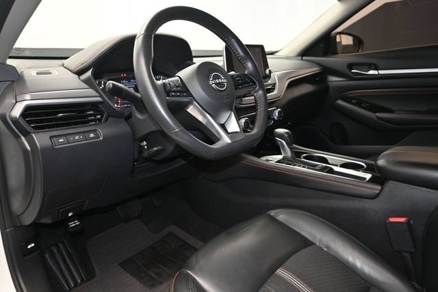 Used 2023 Nissan Altima 2.5 SR FWD image 8