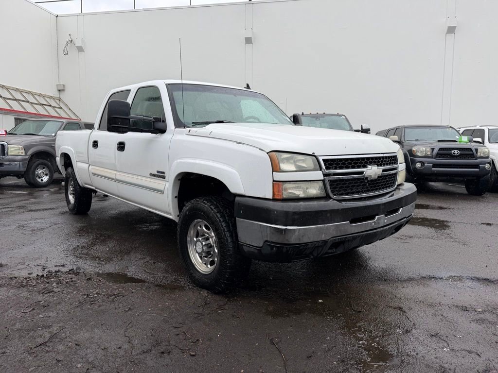 Used 2007 Chevrolet Silverado 2500 LT w/ Heavy-Duty Power Package image 4