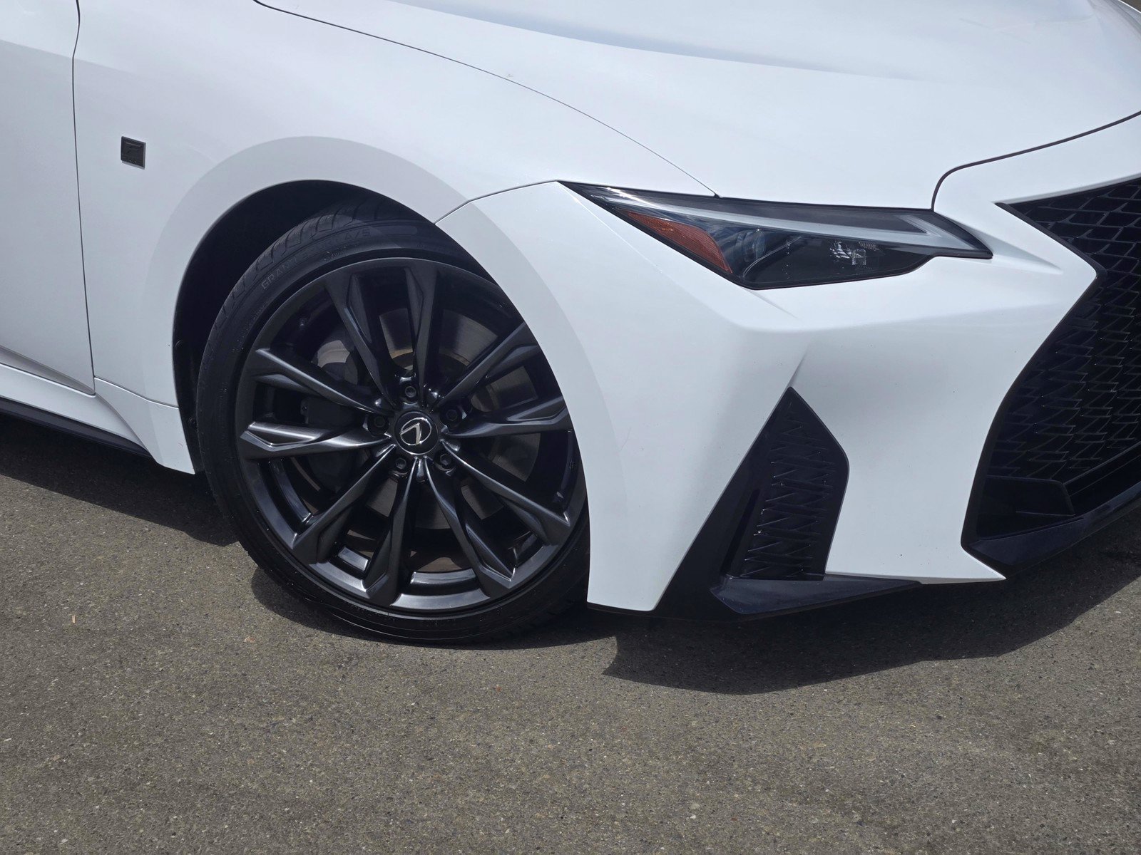 Used 2024 Lexus IS 300 F Sport RWD image 9