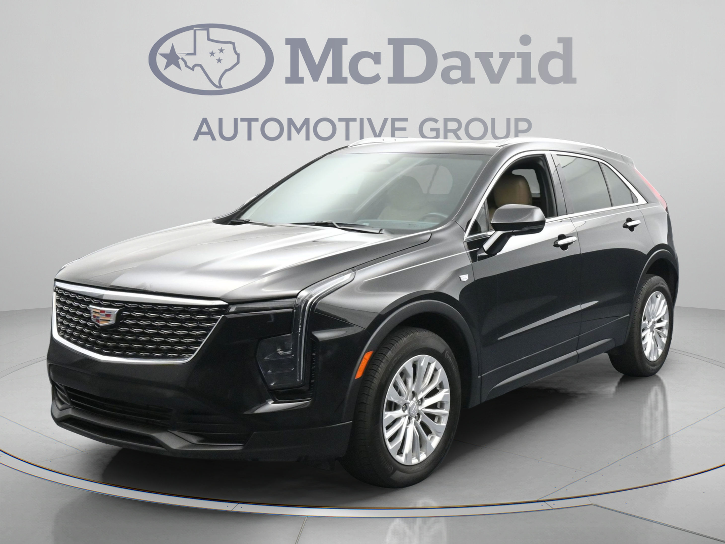 Used 2024 Cadillac XT4 Luxury w/ Cold Weather Package FWD image 1