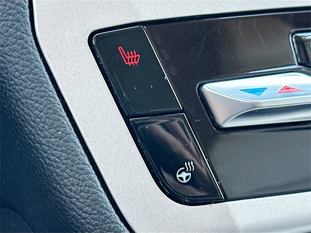 Used 2023 Ford Explorer XLT w/ Equipment Group 202A image 19