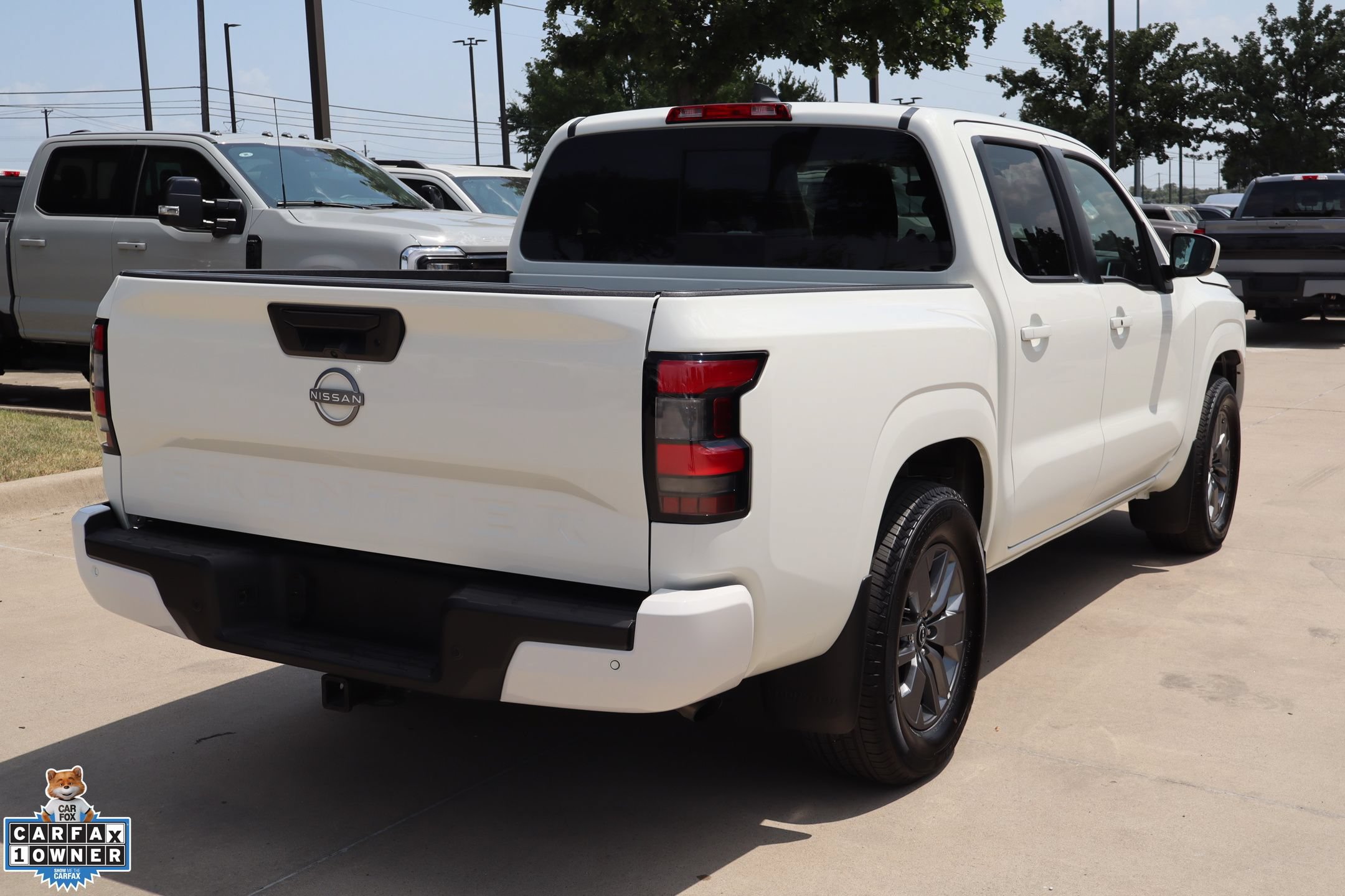 Used 2025 Nissan Frontier SV w/ SV Convenience Package RWD image 3