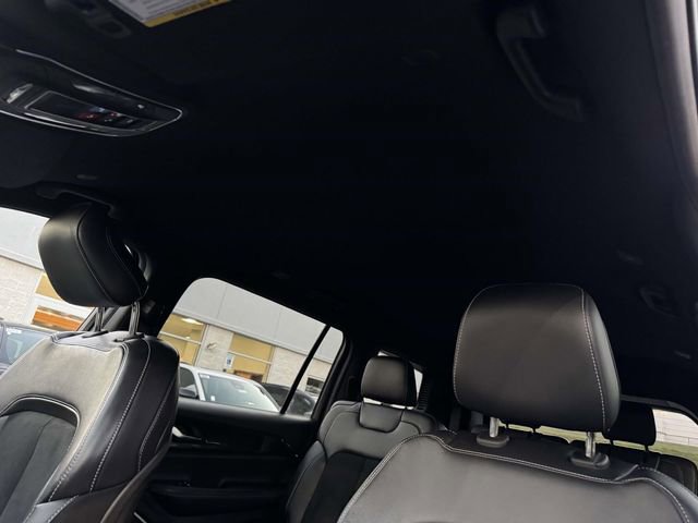 Used 2022 Jeep Grand Cherokee L Laredo image 18