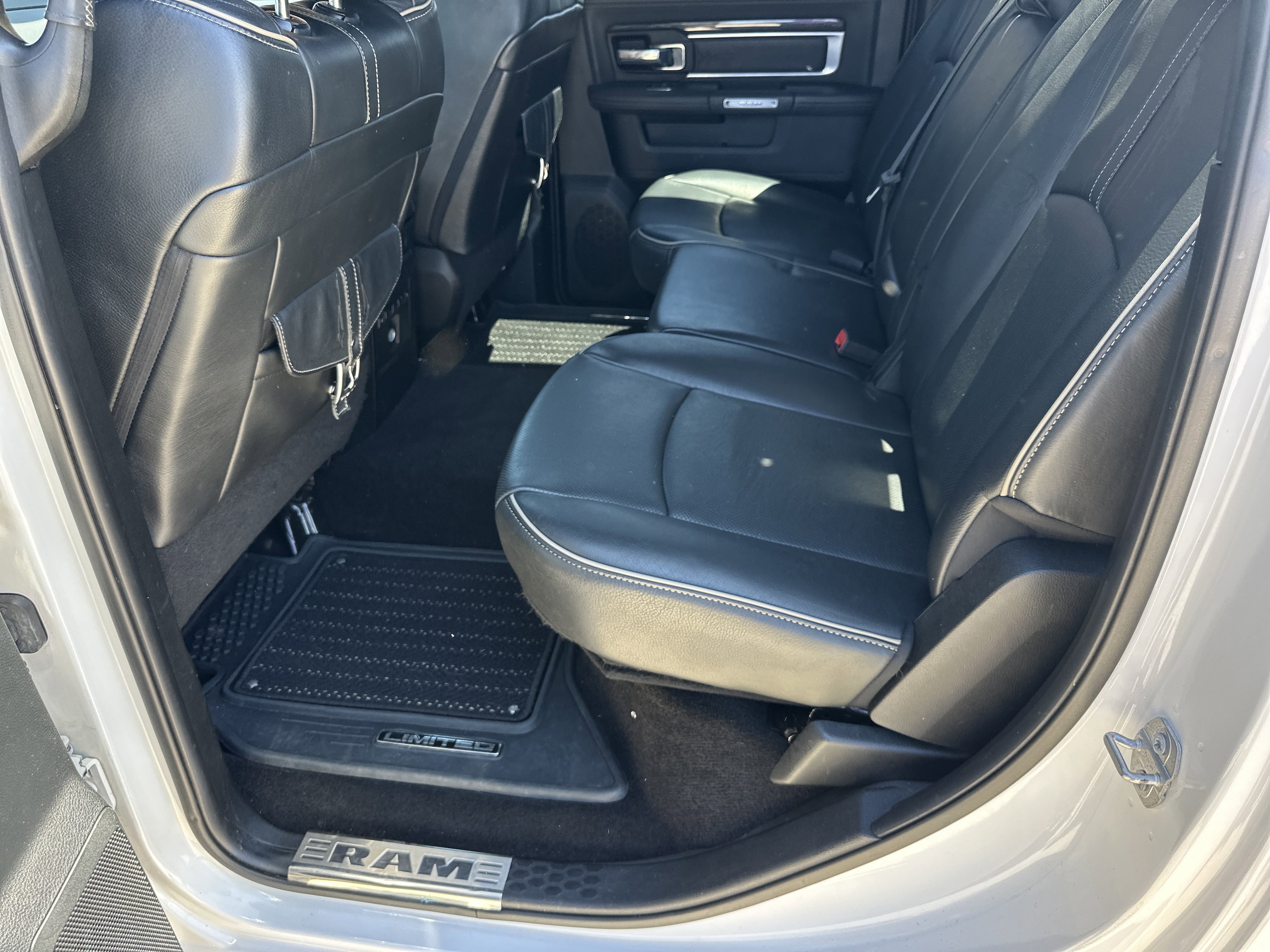 Used 2017 RAM 1500 Limited AWD/4WD image 21