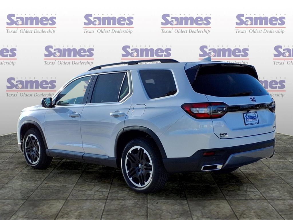 New 2026 Honda Pilot Touring image 5