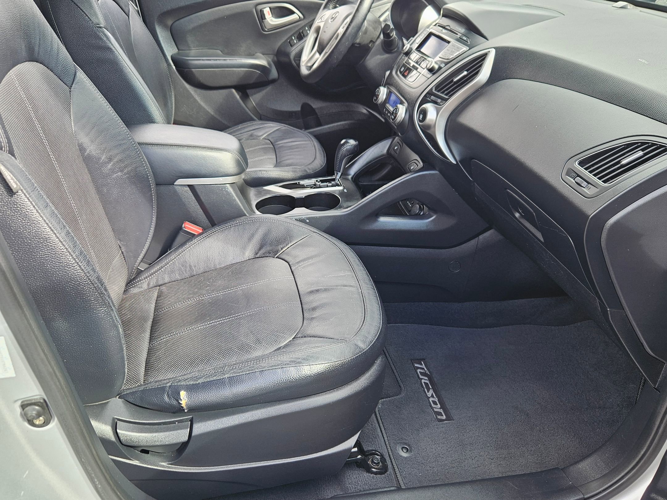 Used 2013 Hyundai Tucson Limited image 25