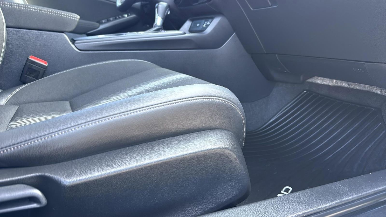 Used 2023 Honda Civic Sport image 25