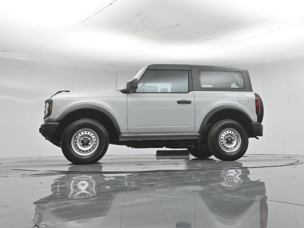 New 2026 Ford Bronco 2-Door AWD/4WD image 48
