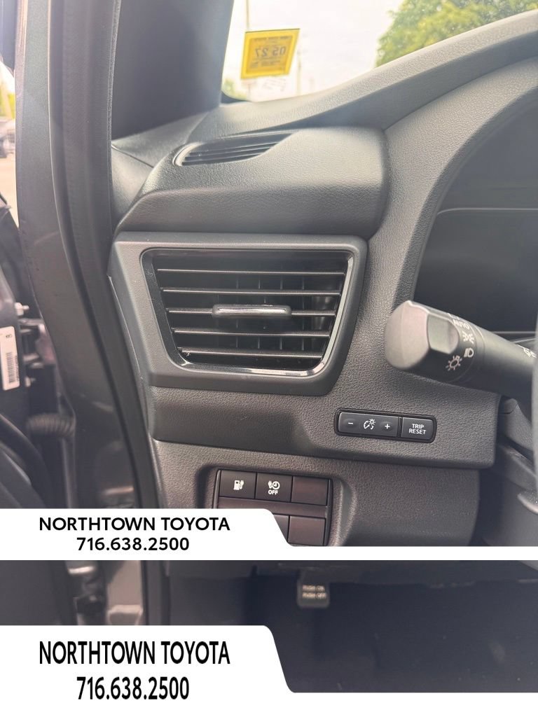 Used 2024 Nissan Leaf S FWD image 29