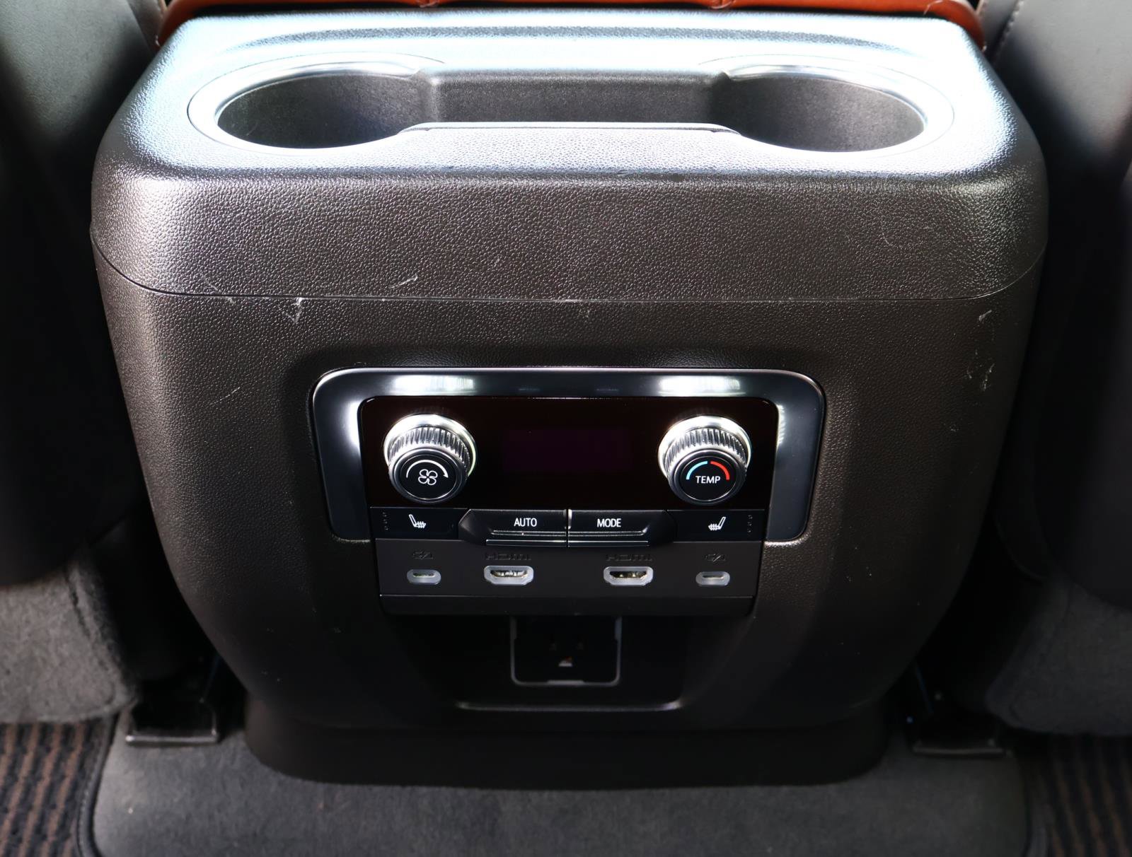 Used 2023 GMC Yukon Denali Ultimate image 14