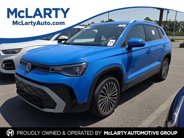 Used 2025 Volkswagen Taos SE FWD image 1
