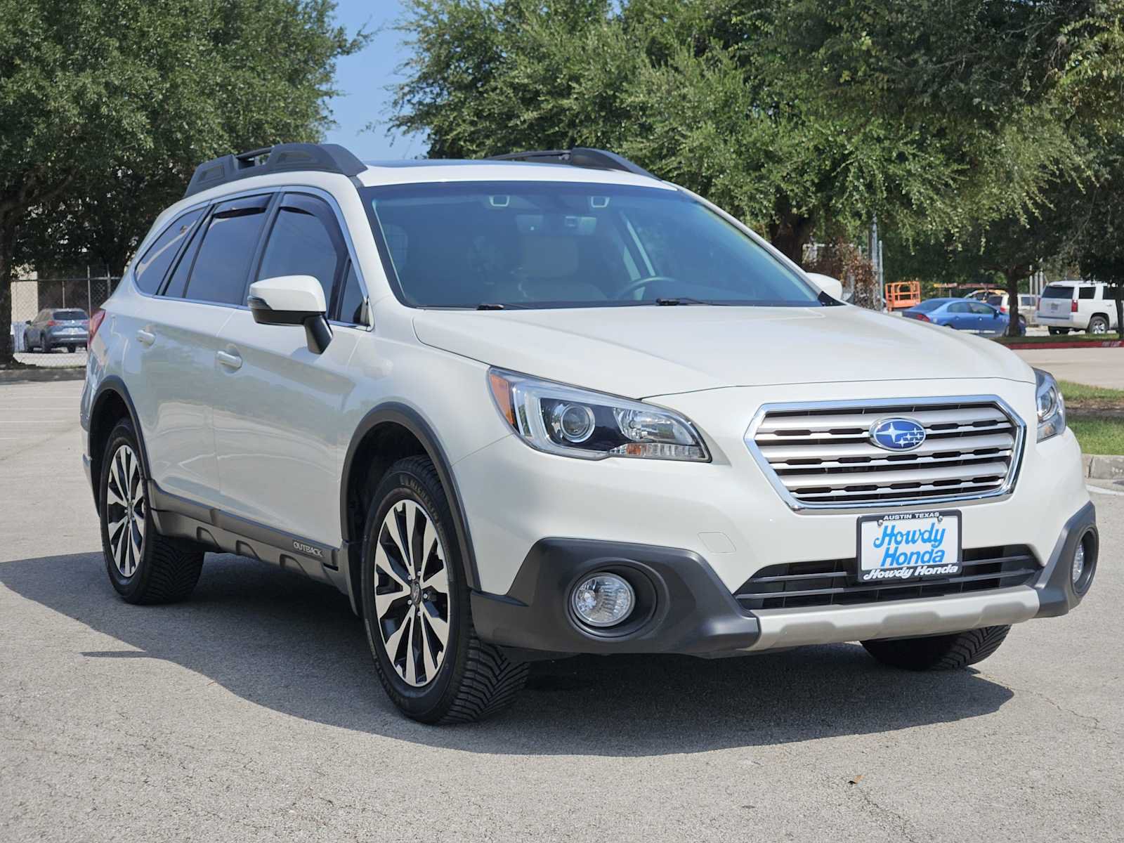 Used 2017 Subaru Outback 3.6R Limited AWD/4WD image 3