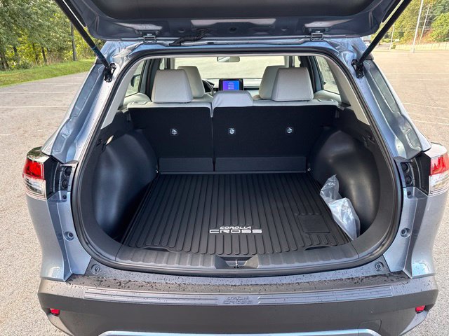 New 2026 Toyota Corolla Cross L AWD/4WD image 5