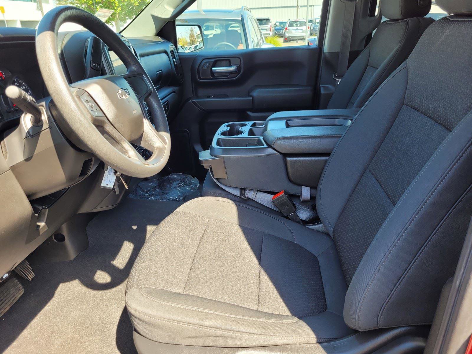Used 2021 Chevrolet Silverado 1500 Custom Trail Boss w/ LPO, Dark Essentials Package AWD/4WD image 18