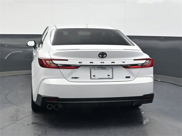 Used 2025 Toyota Camry SE w/ Convenience Package image 5