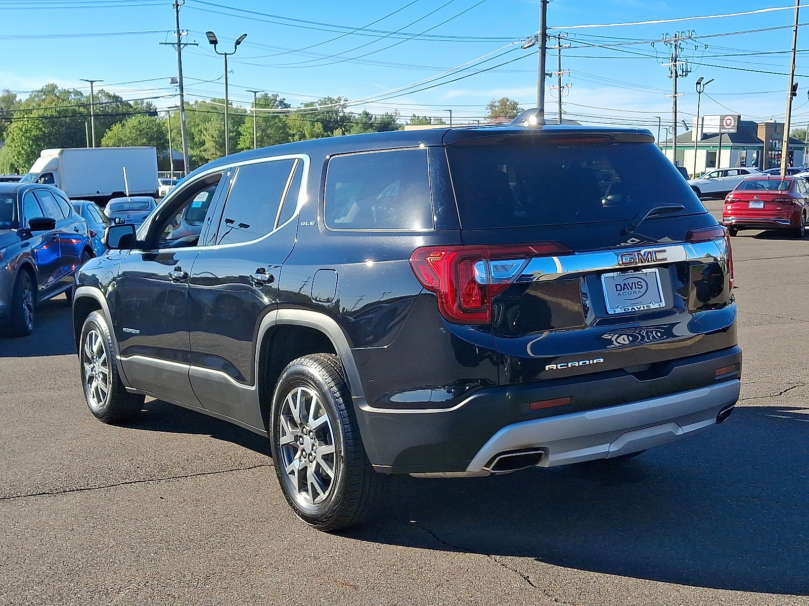 Used 2023 GMC Acadia SLE image 6
