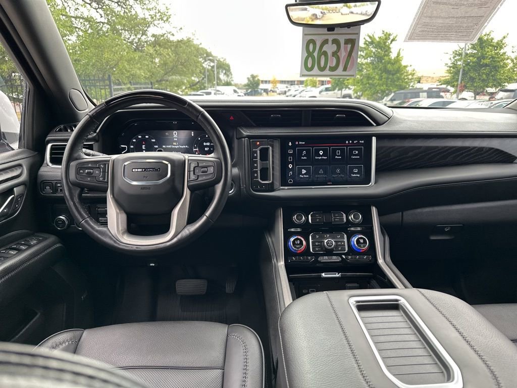 Used 2023 GMC Yukon XL Denali w/ Denali Reserve Package image 23