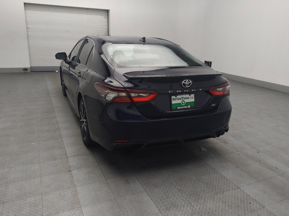 Used 2022 Toyota Camry SE image 5