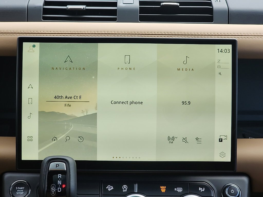 New 2026 Land Rover Defender 130 X-Dynamic SE AWD/4WD image 25